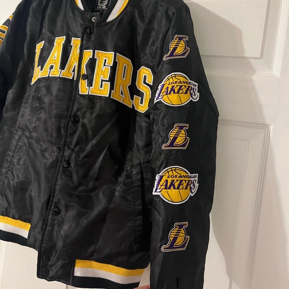 Lakers Jacket - Picture 2 of 3